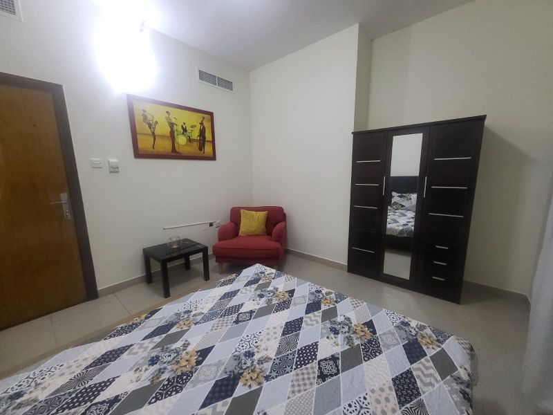 Cozy Room In luxurious apartment Near NMC hospital